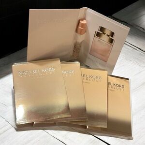 MICHAEL KORS WONDERLUST Eau de Fresh Woman’s Fragrance Vial - Set of 5